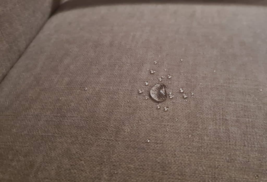 Bank droog en klaar voor gebruik