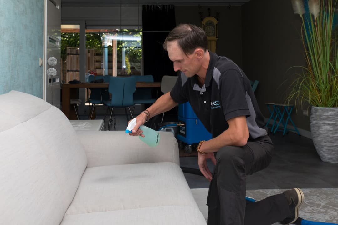 Proefreiniging bank - zichtbaar resultaat